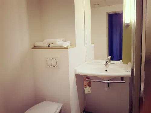Hôtel ibis budget Arles Palais des Congrès Chambres Photos