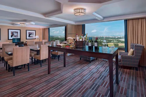 Sheraton Pentagon City Restauration Photos
