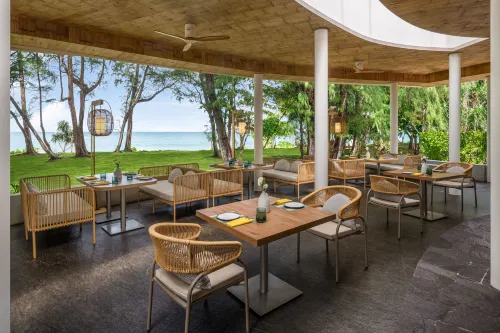 Le Méridien Phuket Mai Khao Beach Resort (Marriott International) Питание Photos