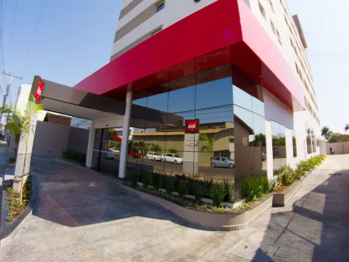 Ibis Catalao Extérieur Photos