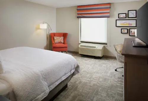 Hampton Inn by Hilton Garden City Long Island Chambres Photos