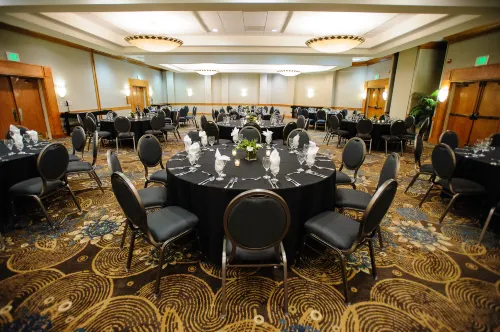 DoubleTree by Hilton Memphis Restauration Photos