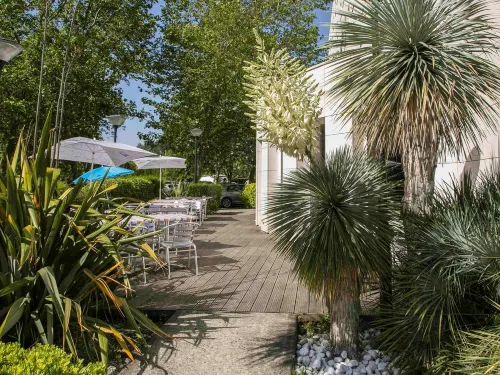 Hôtel ibis budget Bordeaux Aéroport Espaces publics Photos
