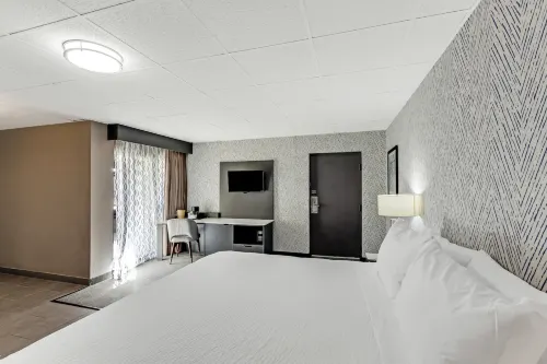 The Wander Hotel, a Ramada by Wyndham Photos