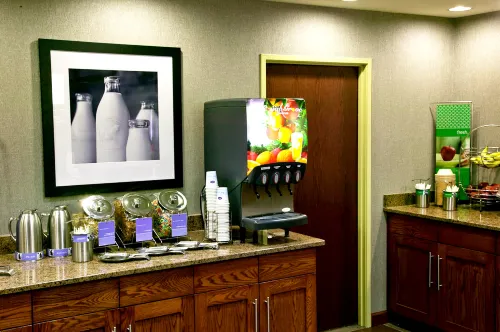 Hampton Inn Ft. Collins Restauration Photos