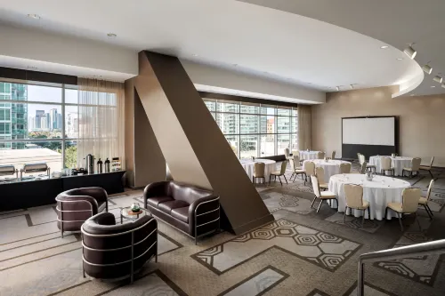 Toronto Marriott City Centre Hotel Dining Photos