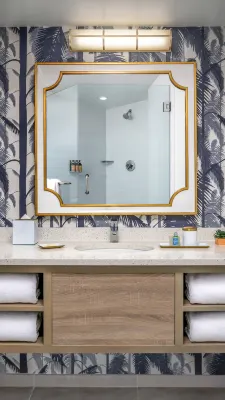 Cadillac Hotel & Beach Club, Autograph Collection Rooms Photos