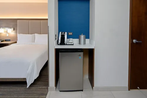 Holiday Inn Express & Suites Atascadero Photos
