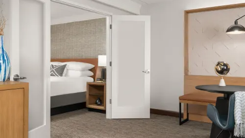 Sheraton Milwaukee Brookfield Hotel Rooms Photos