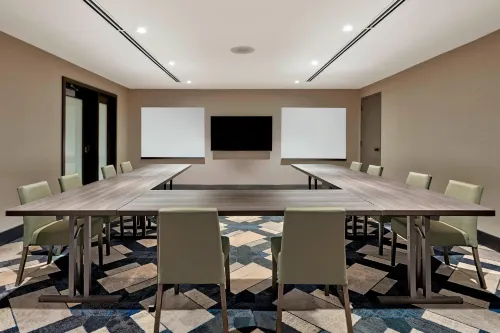 Delta Hotels Calgary Downtown Business Facilities Photos