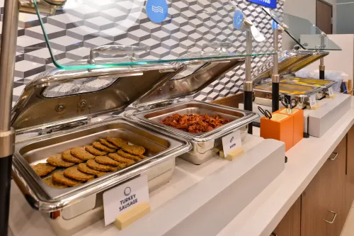 Holiday Inn Express Orlando - South Park Ristorazione Photos