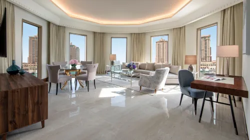 سانت ريجيس مرسى عربيّة، اللؤلؤة - قطر الغرف Photos