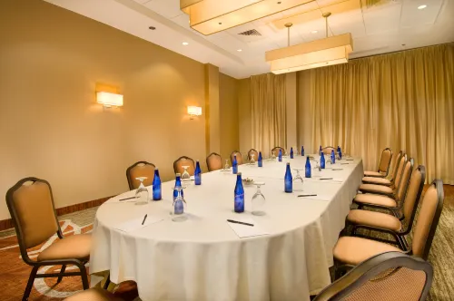DoubleTree by Hilton Dulles Airport - Sterling Business Facilities Photos