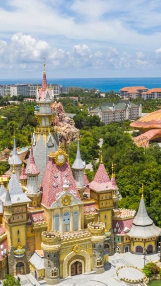 2D1N • Phu Quoc Island Private one-day tour in Grand World Phu Quoc