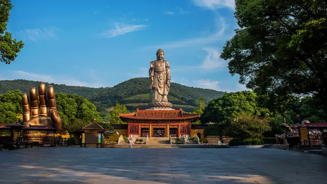 Lingshan Giant Buddha