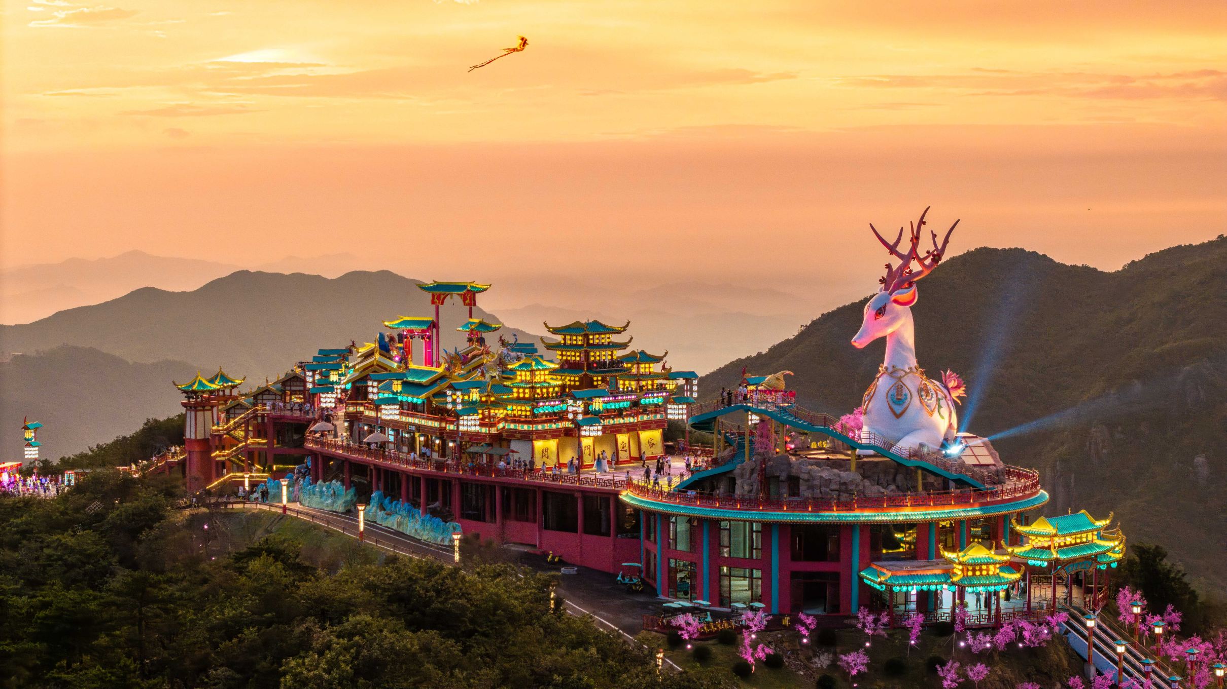 雲上草原國際山地旅遊度假區