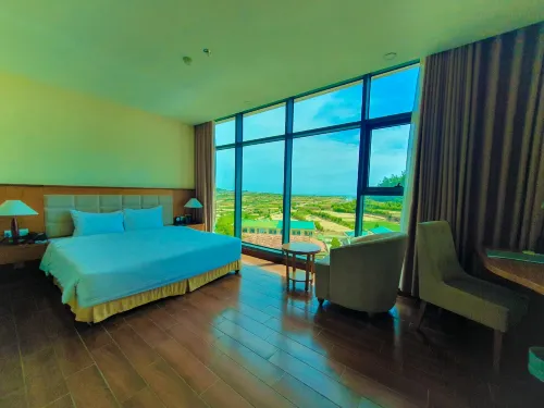 Muong Thanh Holiday Ly Son Zimmer Photos
