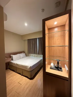 Likas Square Serviced Apartment Rooms Photos