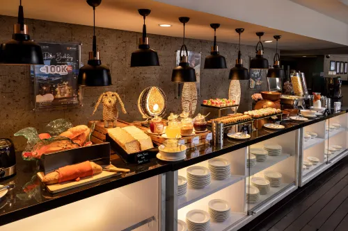 J4 Hotels Legian Makanan Photos