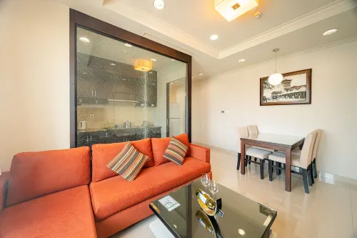 Mayfair Suites Zimmer Photos
