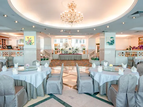 Golden Crown China Hotel Dining Photos