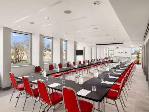 Novotel Budapest Danube Business Photos