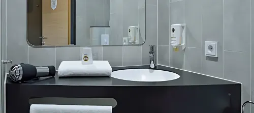 B&B HOTEL Dresden City-Süd Camere Photos