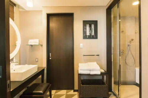 The Royal Park Hotel Iconic Tokyo Shiodome Rooms Photos