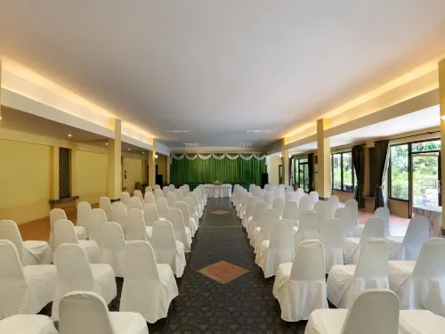 Beach Bungalow at Lanta Resort Business Facilities Photos