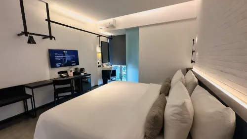 REZ Hotel Rum Photos