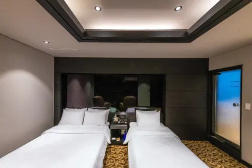New Chonji Hotel Rooms Photos
