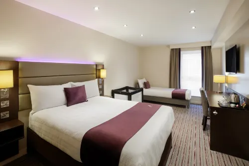 Premier Inn London Kings Cross Photos