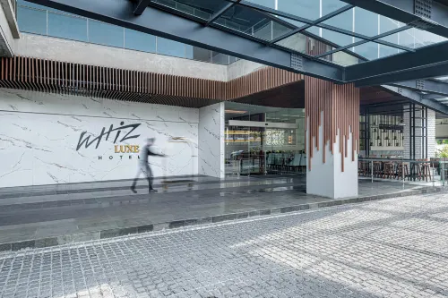 Whiz Luxe Hotel Spazio Surabaya Unggulan Photos