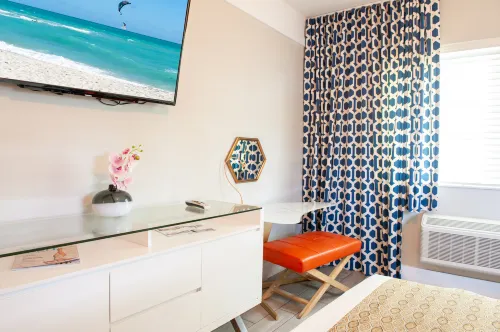 Oceanside Hotel and Suites Rooms Photos