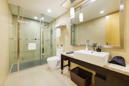 The Bauhinia Hotel Shenzhen (Luohu Port Grand Theatre Metro Station) Chambres Photos