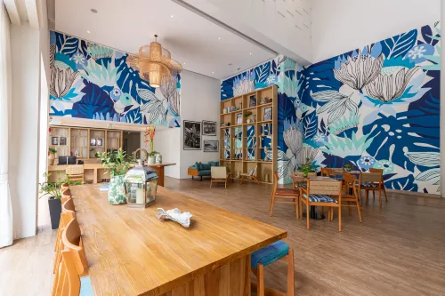 Outrigger Surin Beach Resort Общественные зоны Photos