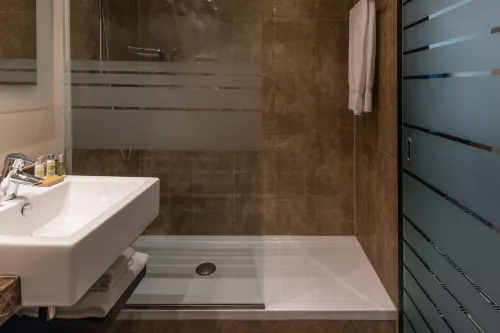 Hilton Geneva Hotel and Conference Centre Camere Photos