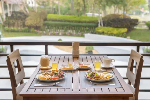 Belle Villa Resort, Khao Yai Dining Photos