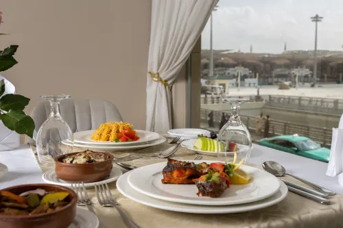 Emaar Elite Al Madina Hotel Питание Photos