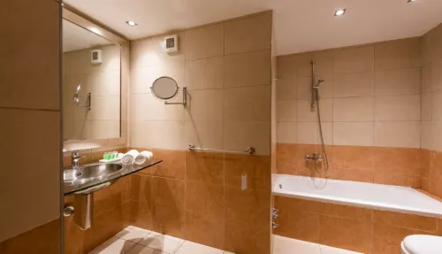 Best Western Plus Embassy Hotel Chambres Photos