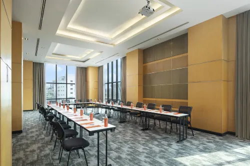 Lumen Bangkok Srinakarin Business Facilities Photos