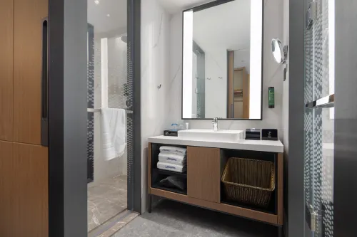 Hampton by Hilton Jiaxing Canal Rooms Photos