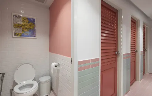 Kitsch Hotel Kamar Photos
