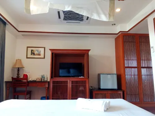 Alpine LXPD Water Chalet Zimmer Photos
