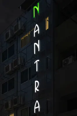Nantra Silom Extérieur Photos