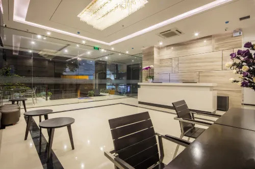 Khách sạn Meriton Nổi bật Photos
