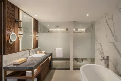 The Laguna, a Luxury Collection Resort & Spa, Bali Kamar Photos