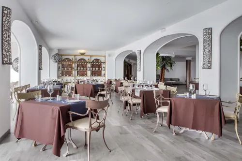 Santa Barbara Golf and Ocean Club Dining Photos