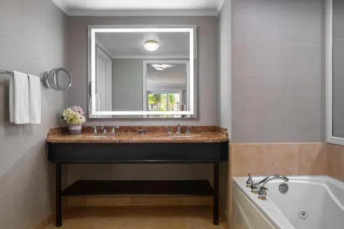 Hyatt Regency Huntington Beach Resort and Spa Rooms Photos