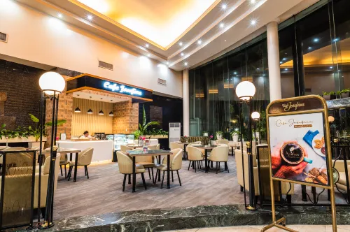 The Apo View Hotel Restauration Photos